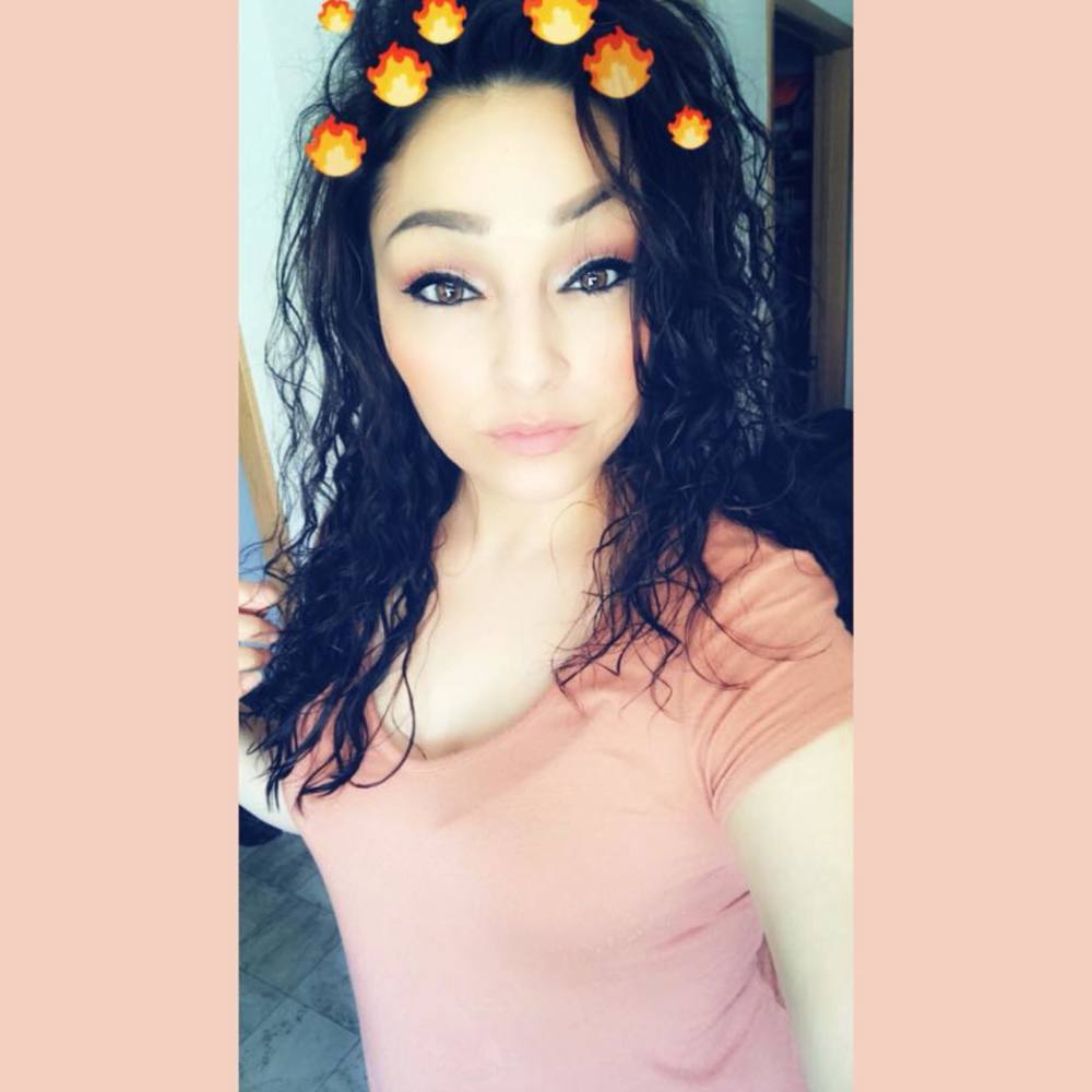 Meet your Posher, Alicia